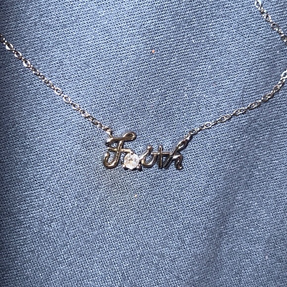 Faith necklace - Picture 1 of 3